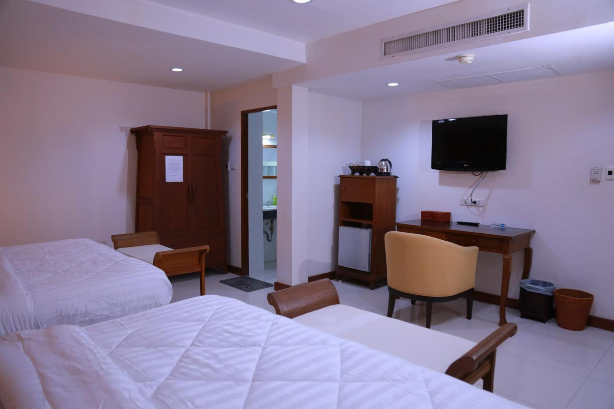 Upar Hotels Silom Near Mahanakhon Bangkok Exterior foto